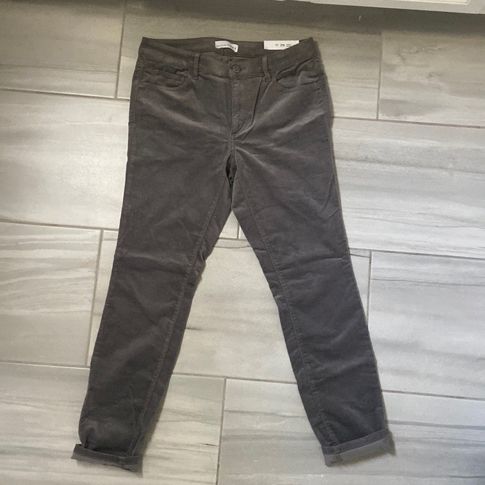 Loft curvy skinny corduroy pants. Brand new with tags. Never worn
